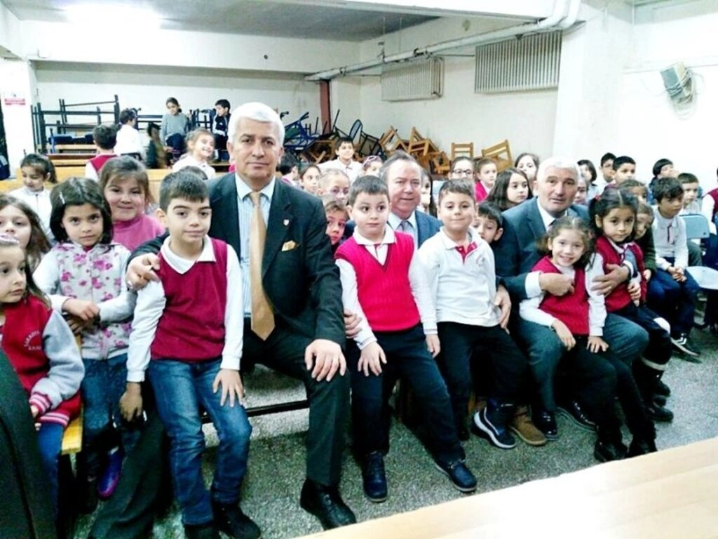 TÜRFAD’tan 'Renkli Dünyalar' Müzikli danslı çocuk oyunu