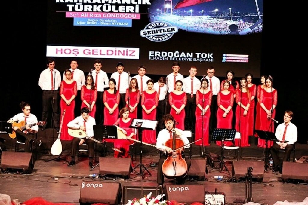 İlkadım'da gönüllerin bir, duyguların sel olduğu muhteşem gece