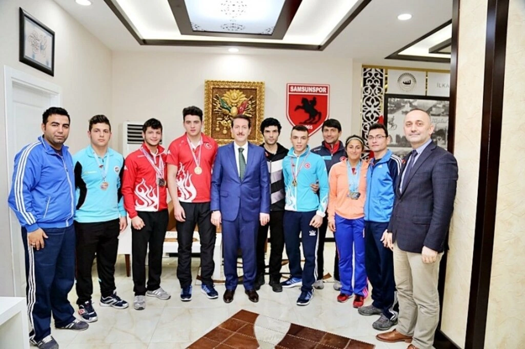 İlkadım'ın genç sporcuları yine gururlandırdı