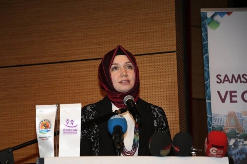 İkbal Gürpınar Atakum'da muhteşem bir akşam yaşattı