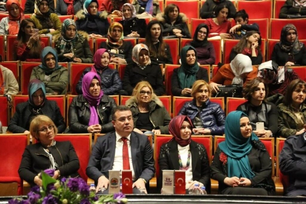 İkbal Gürpınar Atakum'da muhteşem bir akşam yaşattı