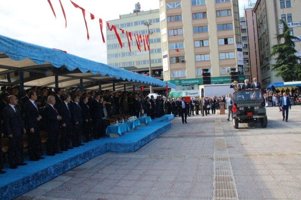 Samsun Cumhuriyet Meydanı'nda 29 Ekim Cumhuriyet Bayramı kutlama töreni fotoğrafları