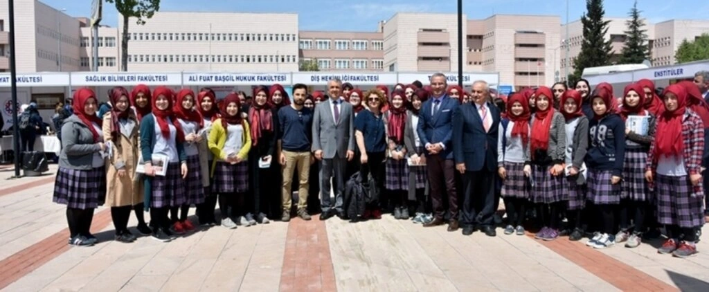 OMÜ’nün 12. Üniversite Tanıtım Günleri Şenlik Havasında Geçti