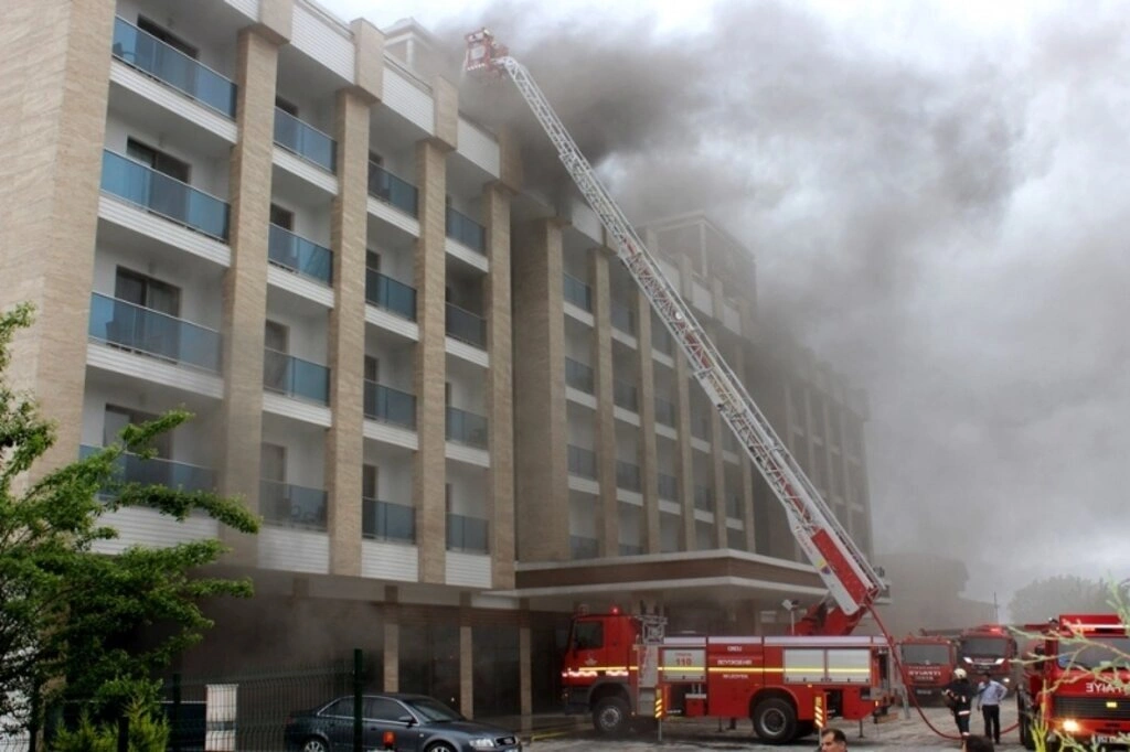 Ünye de otel yangını