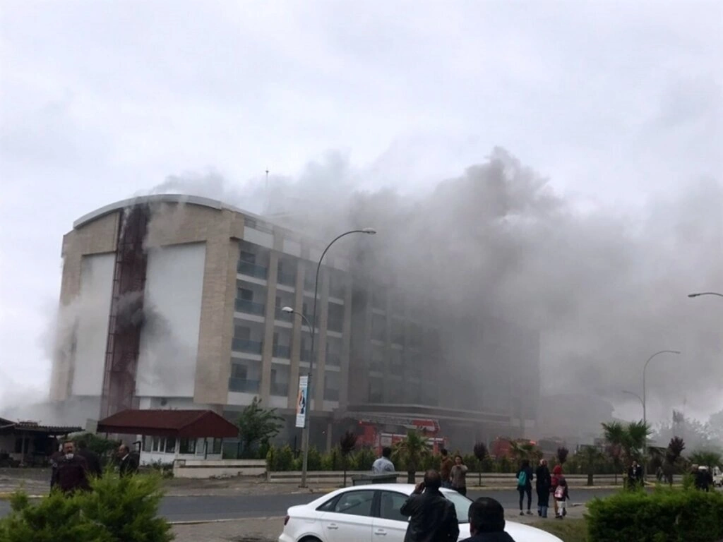 Ünye de otel yangını