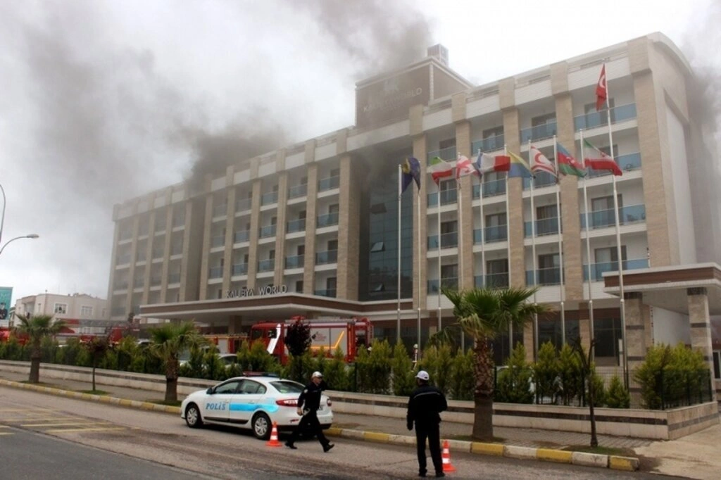 Ünye de otel yangını