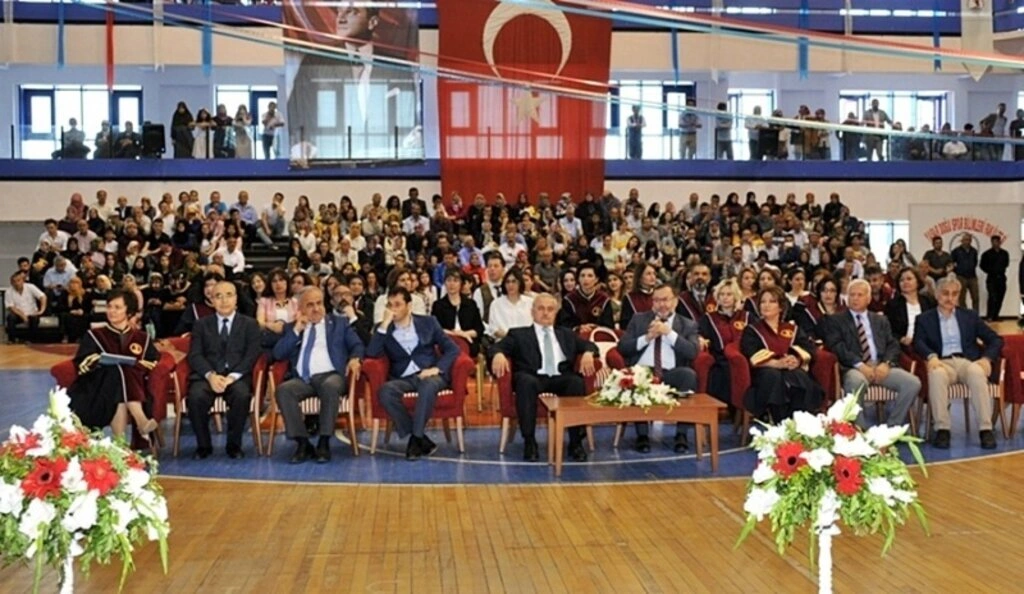 Sağlık Bilimleri Fakültesi mezuniyet töreni