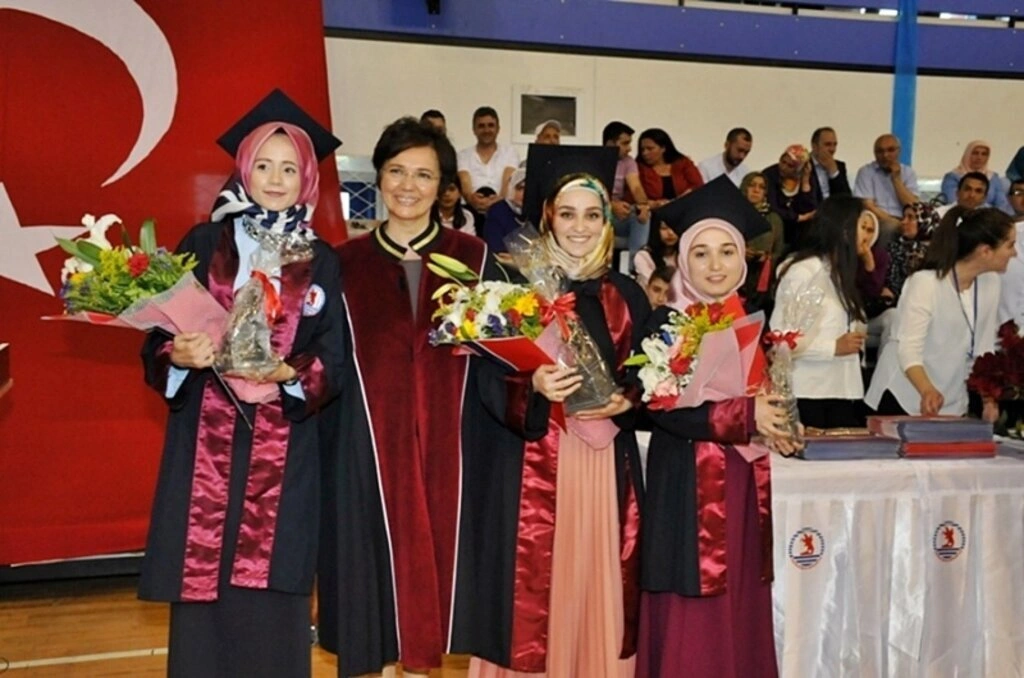 Sağlık Bilimleri Fakültesi mezuniyet töreni