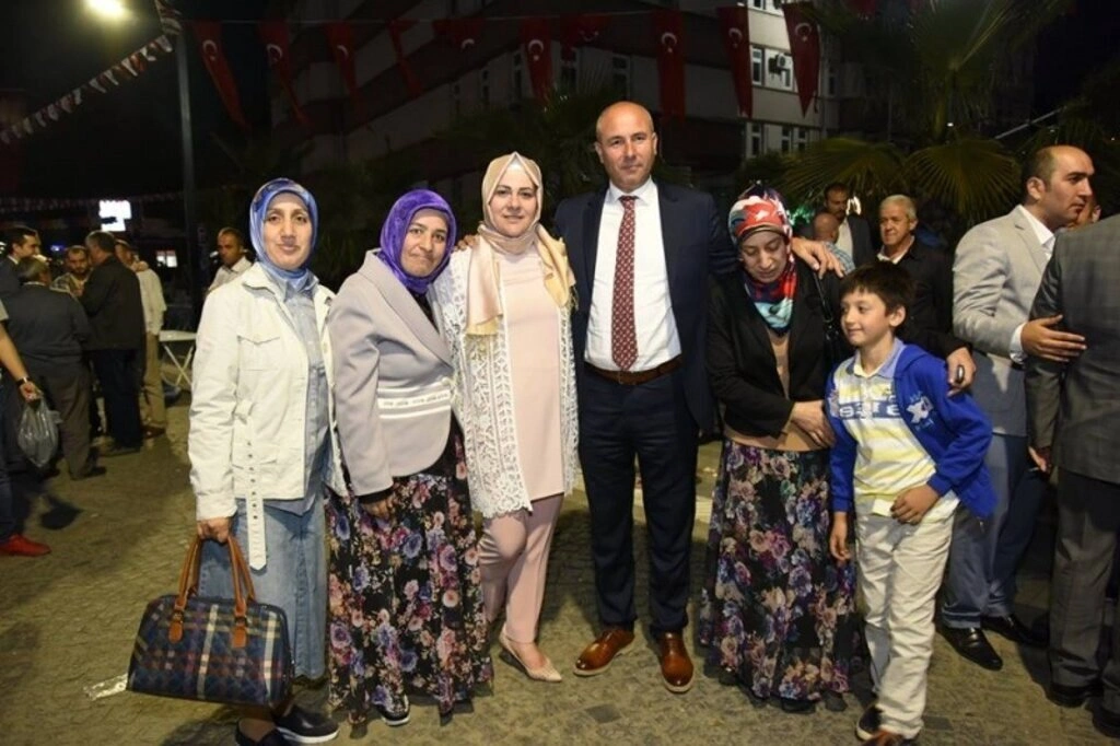 Tekkeköy de on binler aynı sofra da oruç açtı