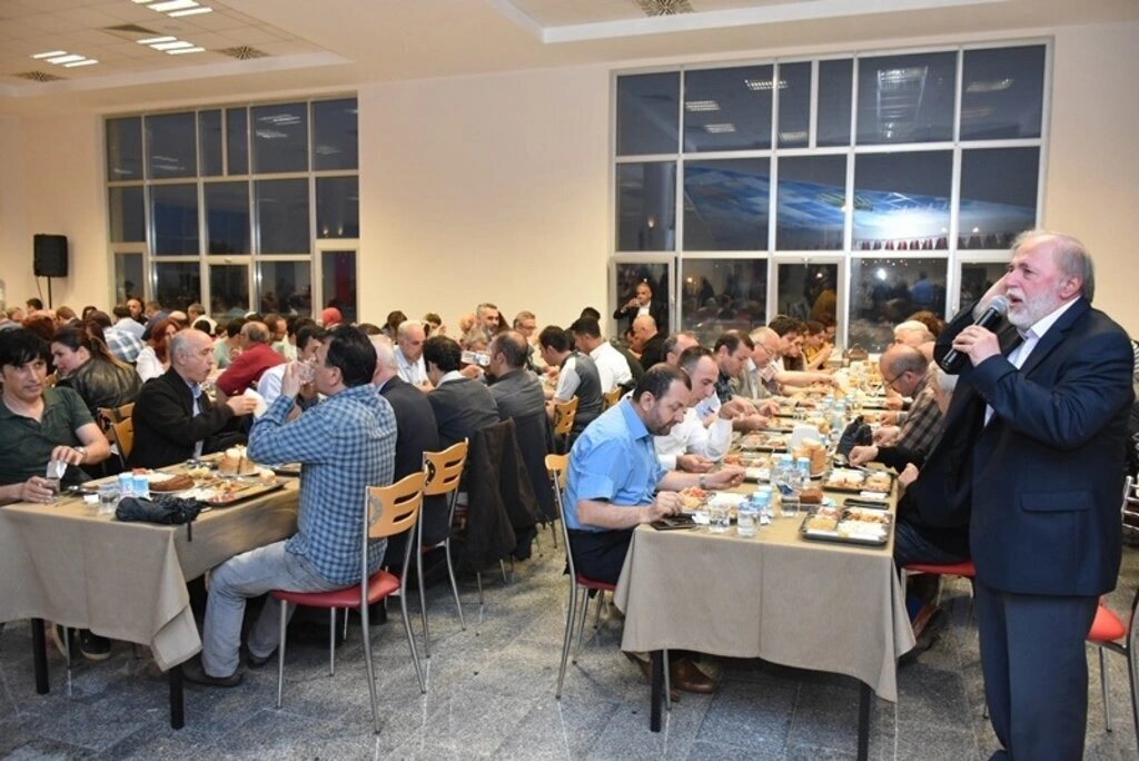 OMÜ Ailesi İftarda Bir Araya Geldi