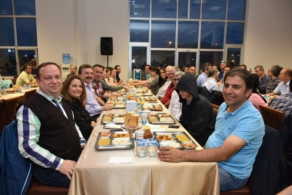 OMÜ Ailesi İftarda Bir Araya Geldi