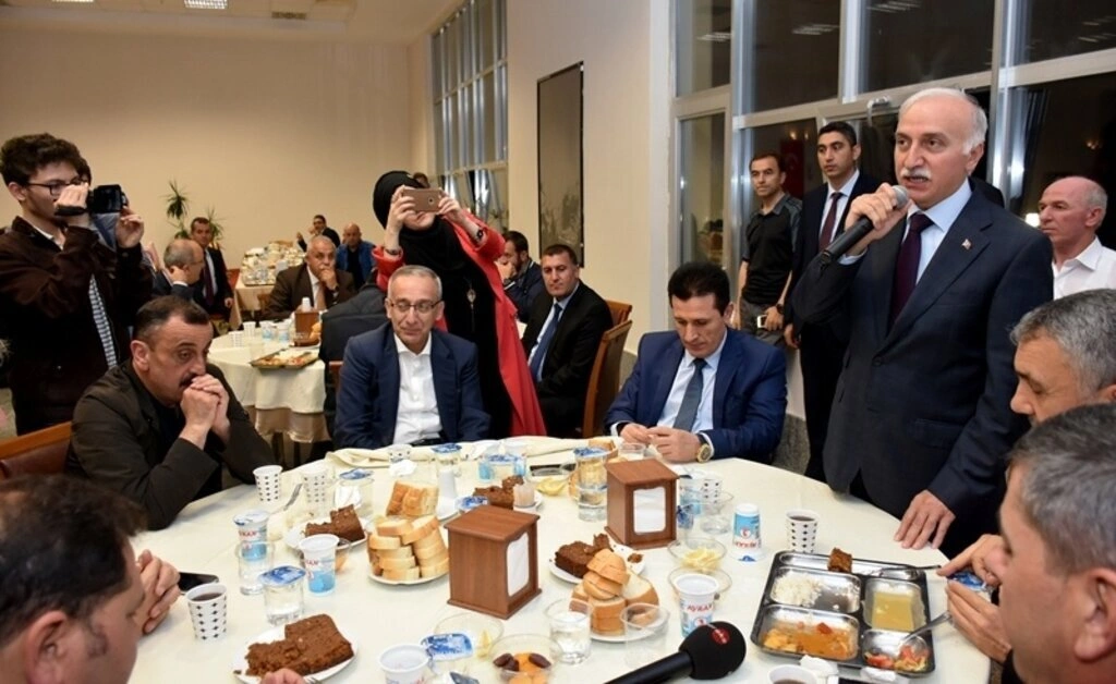 OMÜ Ailesi İftarda Bir Araya Geldi