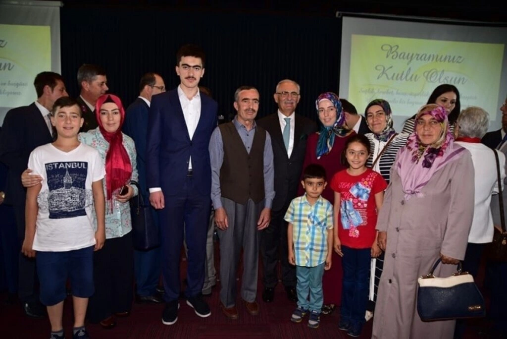 Başkan Yusuf Ziya Yılmaz'ın bayram mesaisi