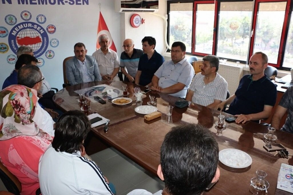 AK Parti Samsun Milletvekili Fuat Köktaş'tan bayramlaşma mesaisi