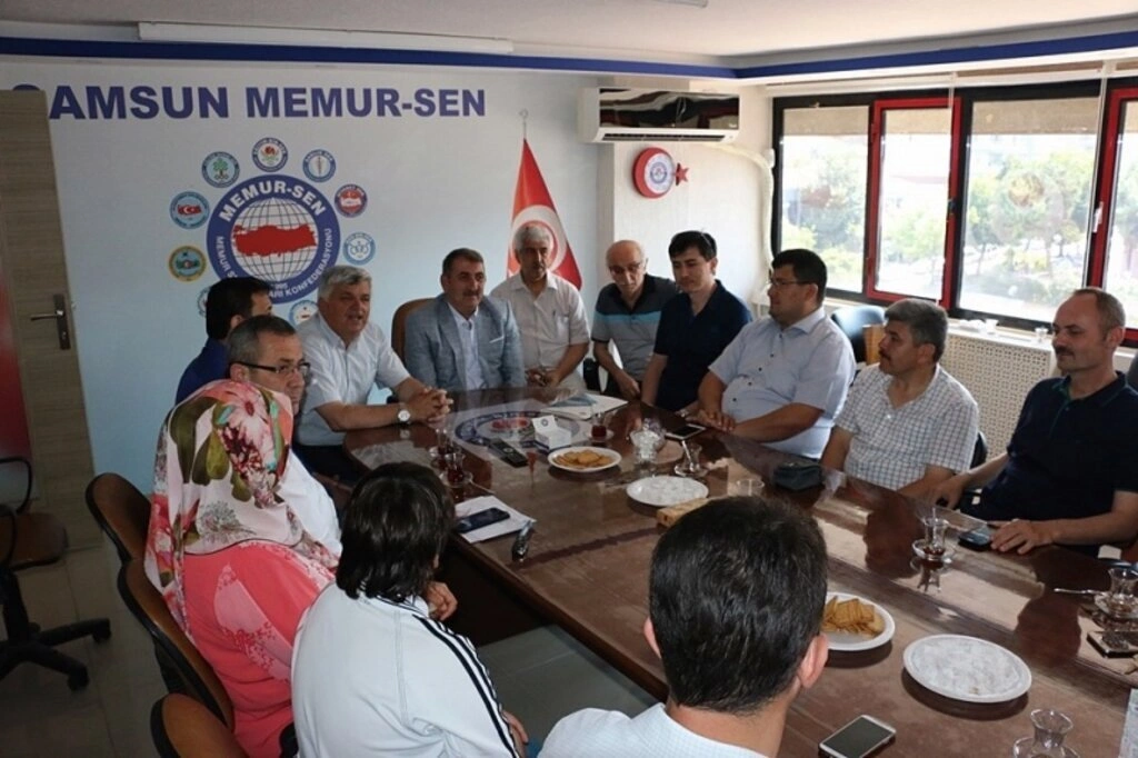 AK Parti Samsun Milletvekili Fuat Köktaş'tan bayramlaşma mesaisi