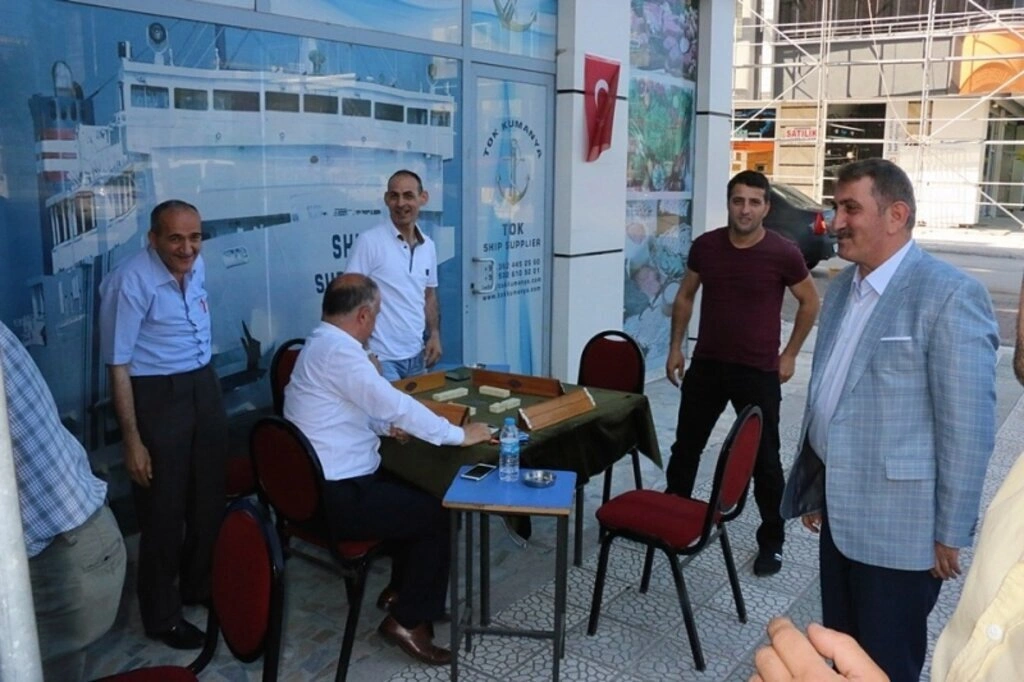 AK Parti Samsun Milletvekili Fuat Köktaş'tan bayramlaşma mesaisi