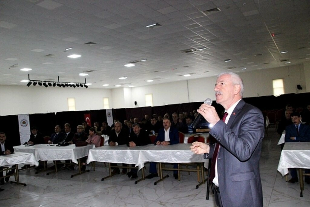 ALAÇAM BELEDİYE BAŞKANI HADİ UYAR MUHTARLAR İLE İSTİŞARE TOPLANTISINDA BİR ARAYA GELDİ