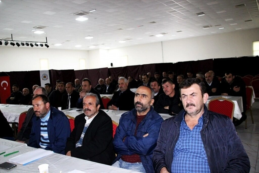 ALAÇAM BELEDİYE BAŞKANI HADİ UYAR MUHTARLAR İLE İSTİŞARE TOPLANTISINDA BİR ARAYA GELDİ