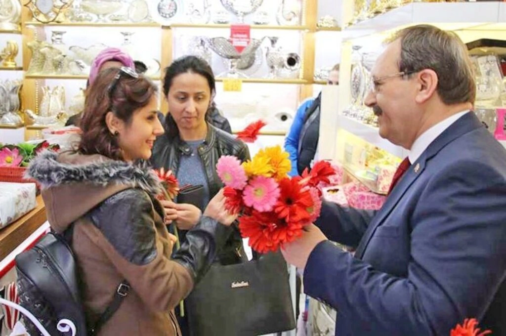 BAŞKAN ŞAHİN: KADINLAR GÜZEL BİR GELECEĞİN MİMARLARIDIR