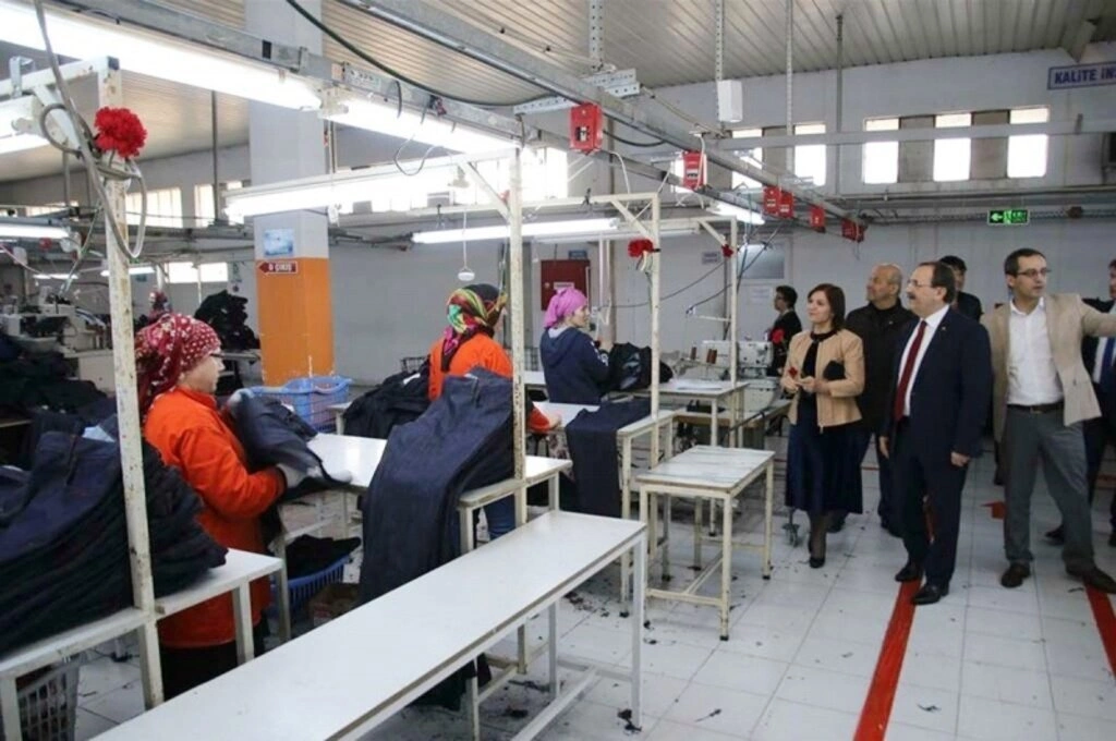 BAŞKAN ŞAHİN: KADINLAR GÜZEL BİR GELECEĞİN MİMARLARIDIR