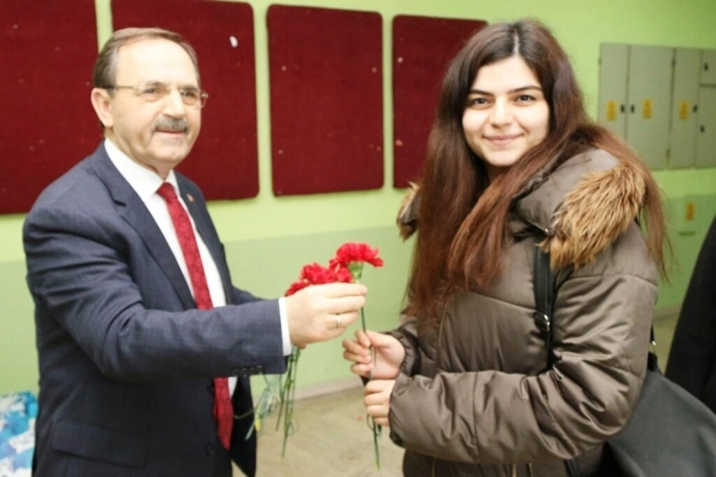BAŞKAN ŞAHİN: KADINLAR GÜZEL BİR GELECEĞİN MİMARLARIDIR