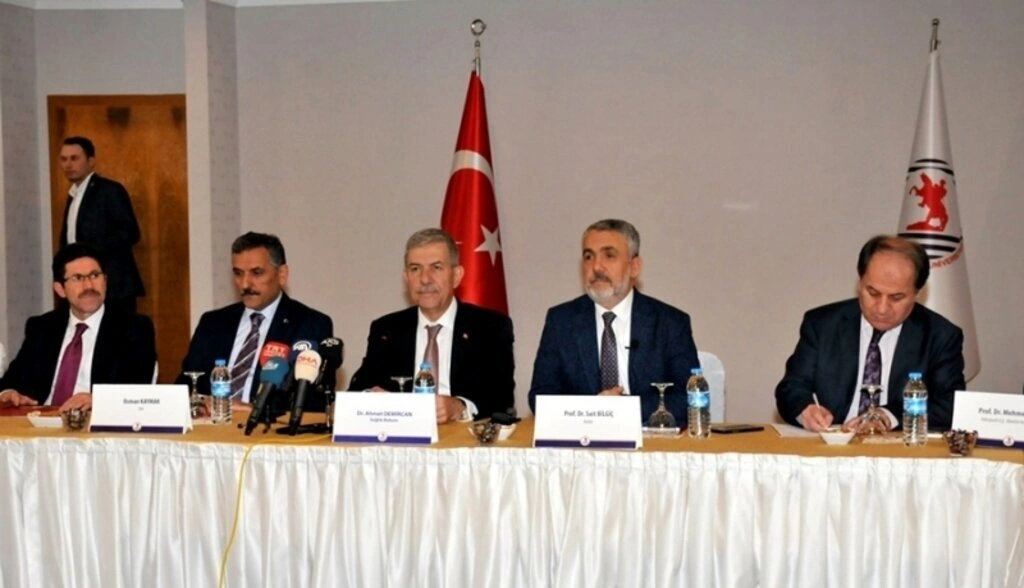 Samsun'da üniversite, şehir ve iş dünyası toplandı
