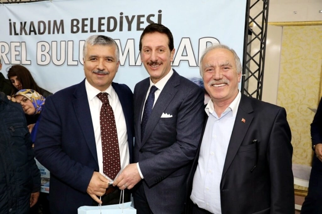 İLKADIM'DA YEREL YÖNETİMLER BULUŞMASI