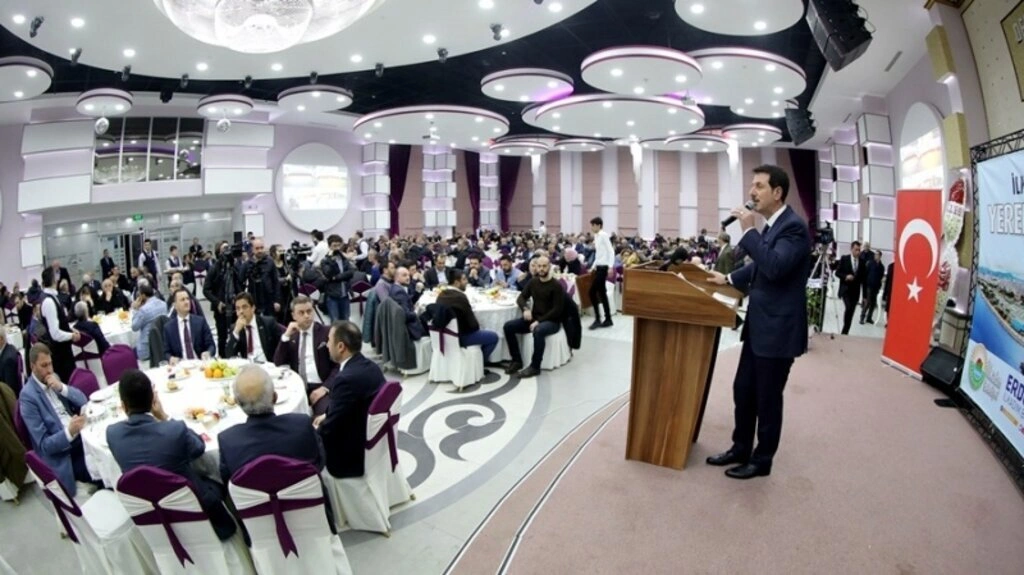 İLKADIM'DA YEREL YÖNETİMLER BULUŞMASI