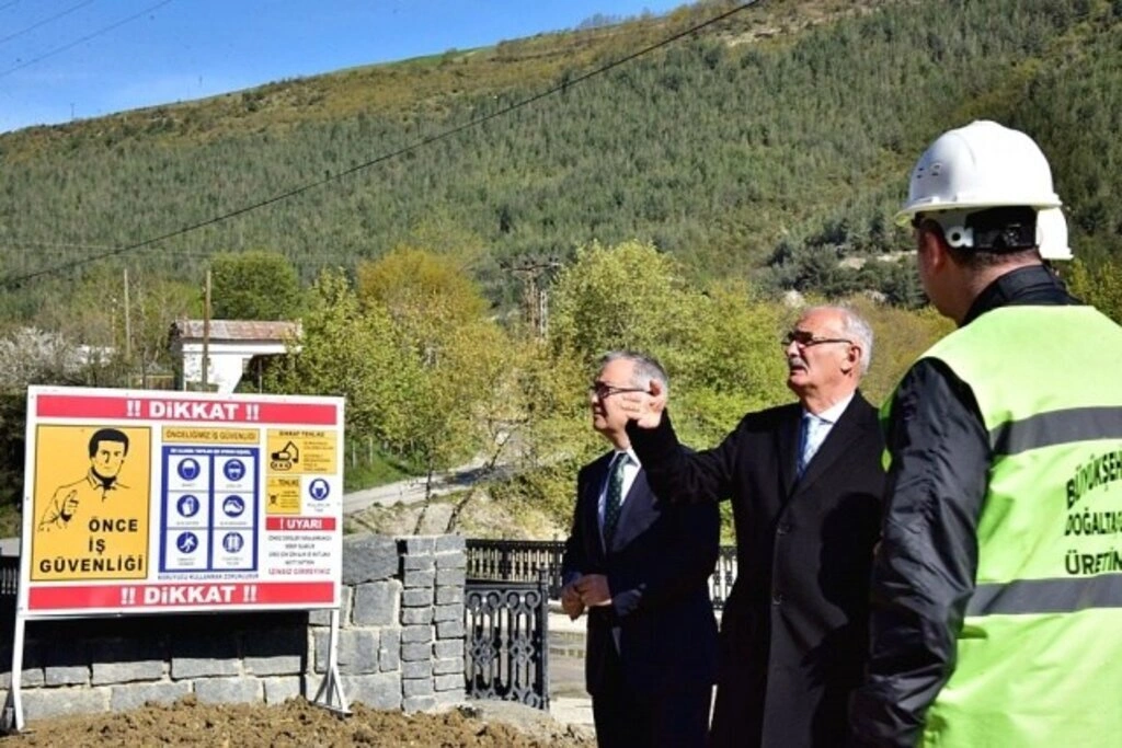 Samsun doğal Taşlarla nakış gibi işleniyor