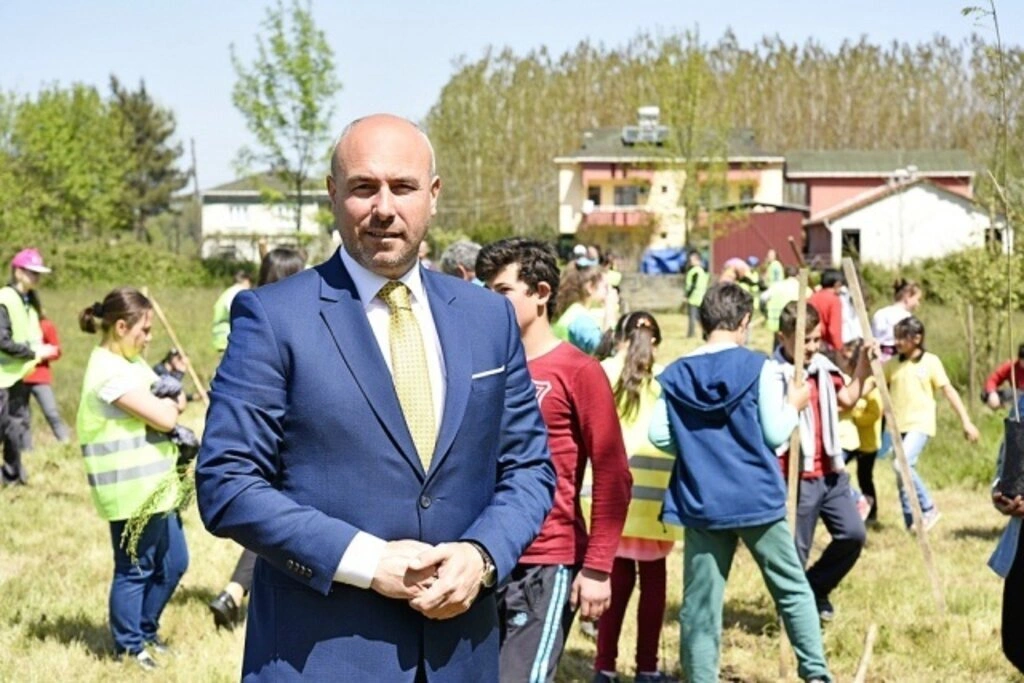 Tekkeköy'e bahar geldi, fidanlar toprakla buluştu