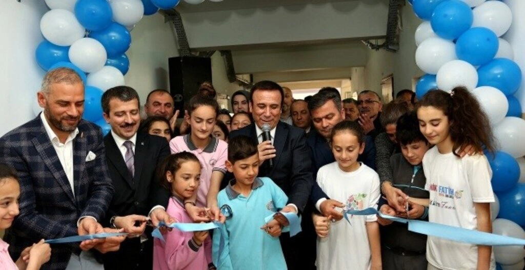 Canik'te eğitim yatırımı bitmiyor