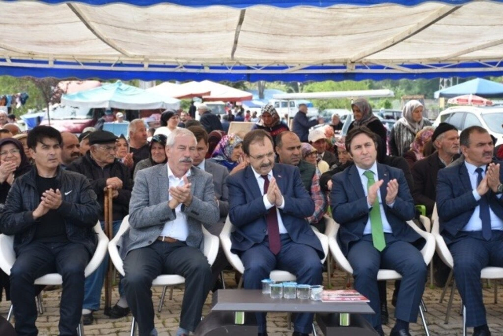 Yakakent'te Geleneksel 4. Hıdırellez Şenlikleri ve Karakucak Güreşleri