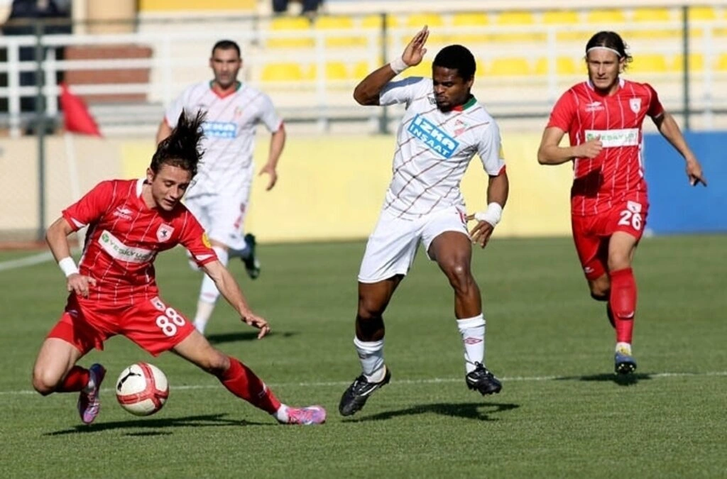Karşıkaya Samsunspor maçının fotoğrafları, Karşıyaka Samsunspor maçı sonucu: 1-2