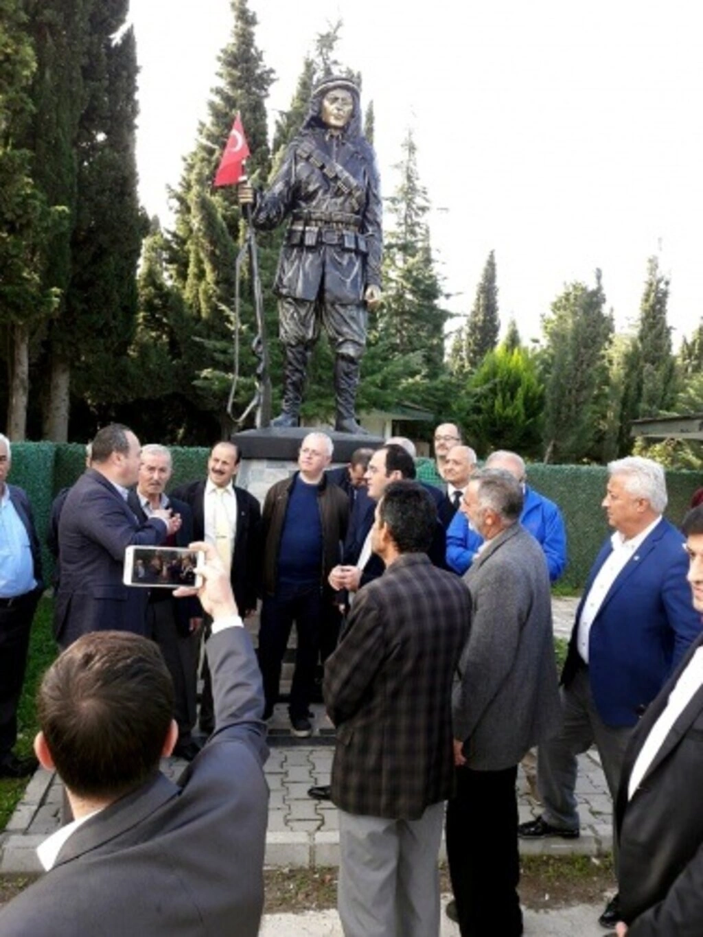 RUMELİ DERNEKLERİNDEN PATRİK TEPKİSİ