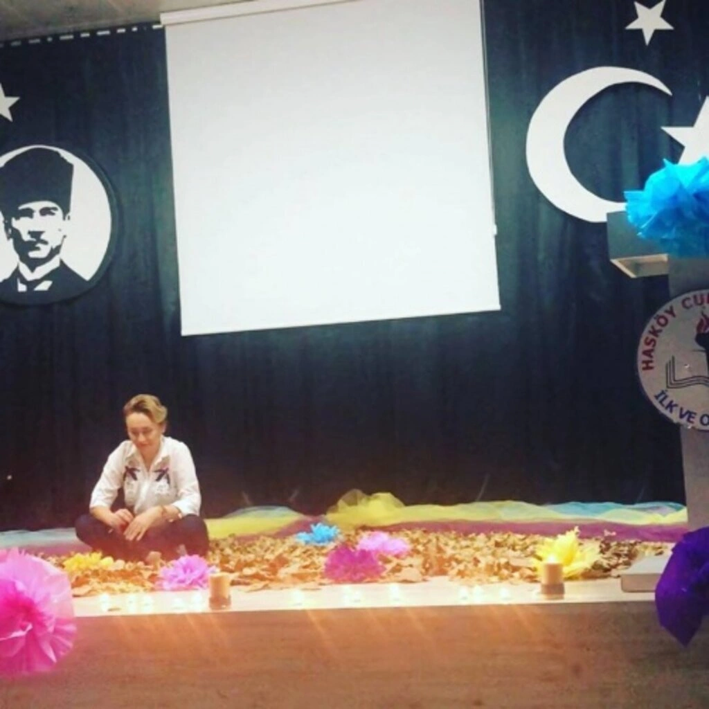 Hasköy Cumhuriyet ilkokulu'da yürekleri ısıtan şiir yarışması