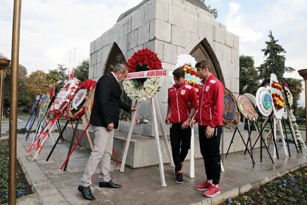 Samsunspor Atatürk’ü andı