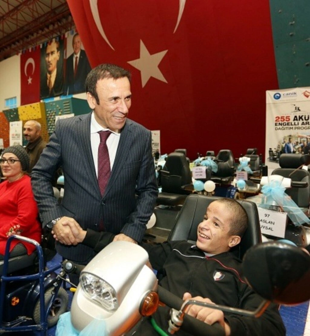 Canik’ten engellilere 255 akülü araç