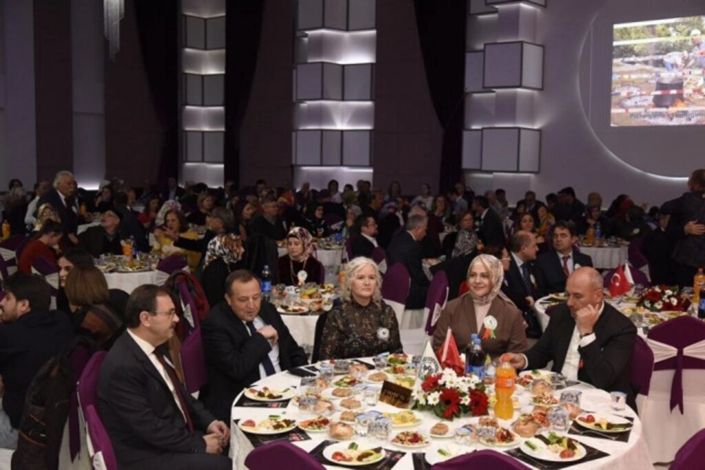 Samsun Balkan Türkleri Derneği'nden Dayanışma Gece