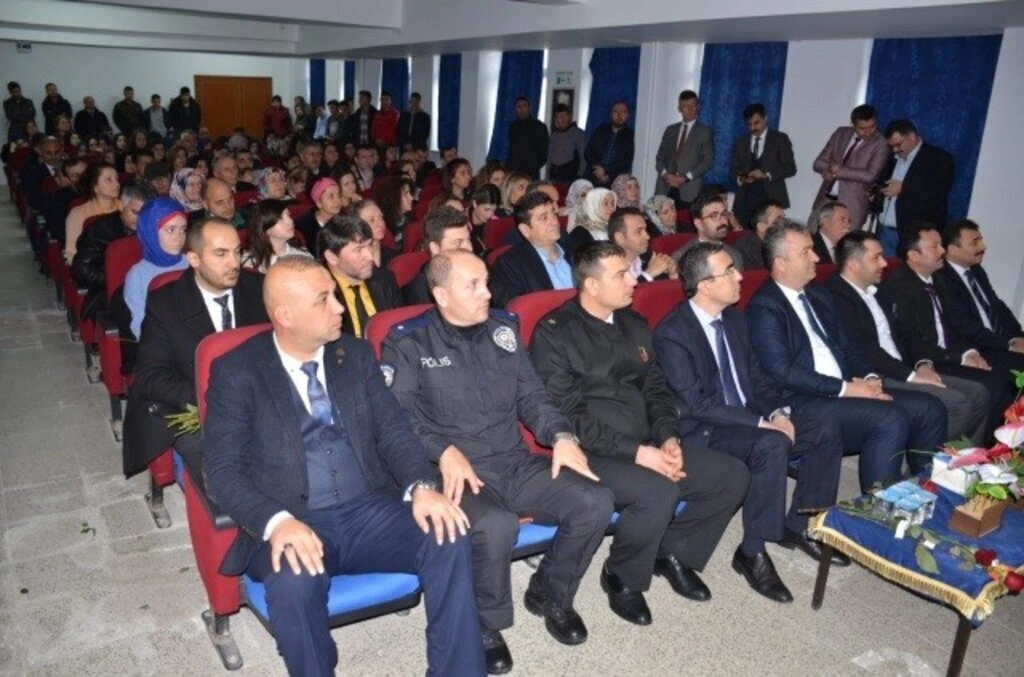 19 Mayıs'ta öğretmenler günü coşkusu
