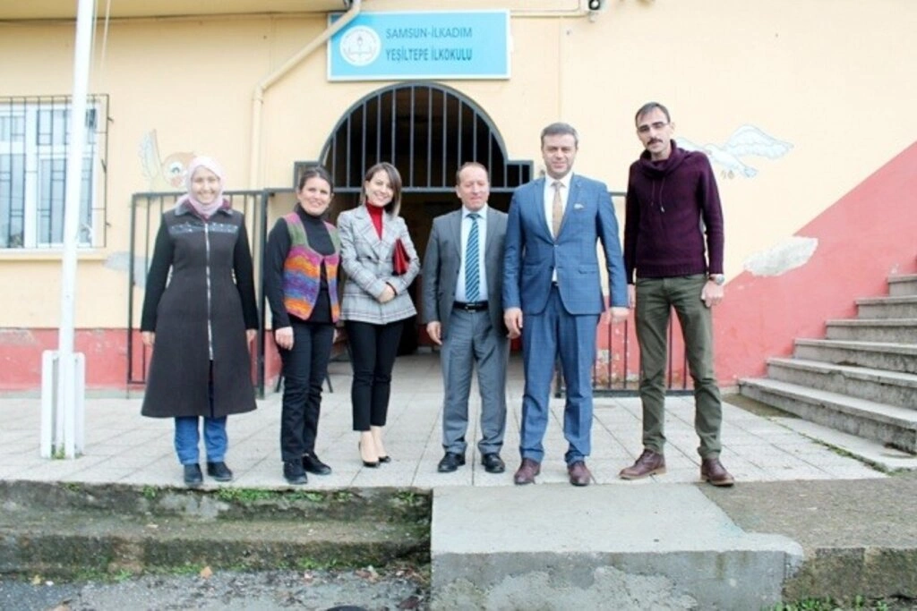 İlkadım'da Köy Öğretmenlerine 24 Kasım Jesti