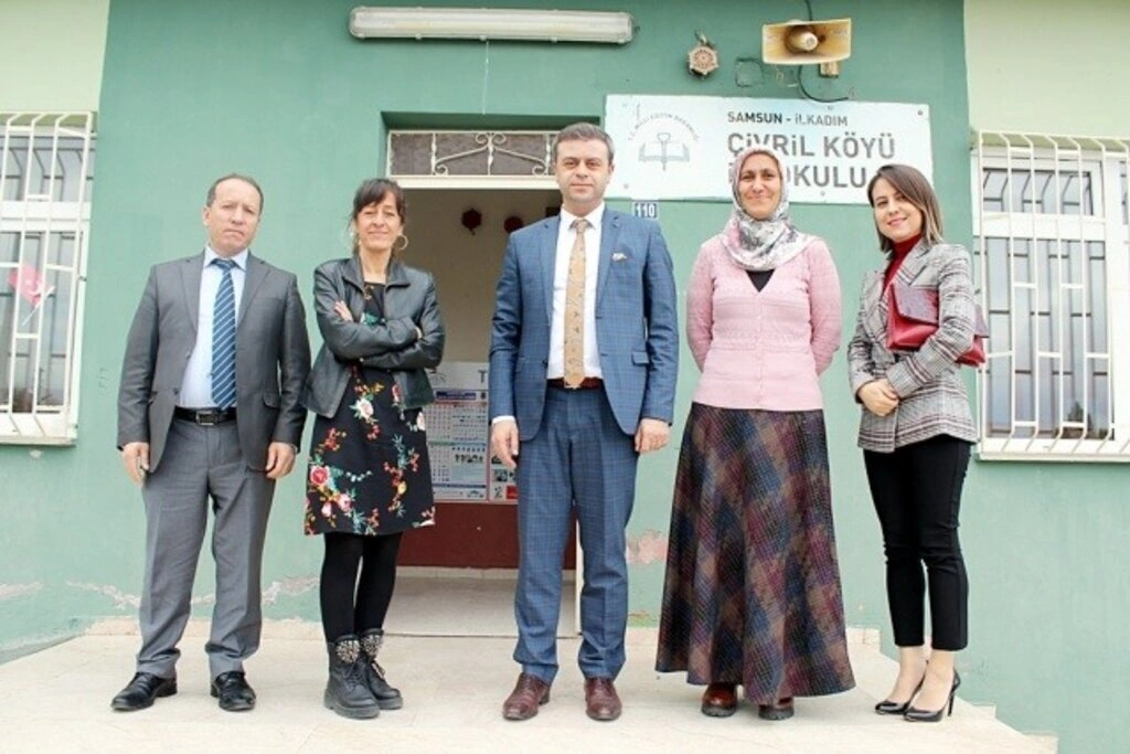 İlkadım'da Köy Öğretmenlerine 24 Kasım Jesti