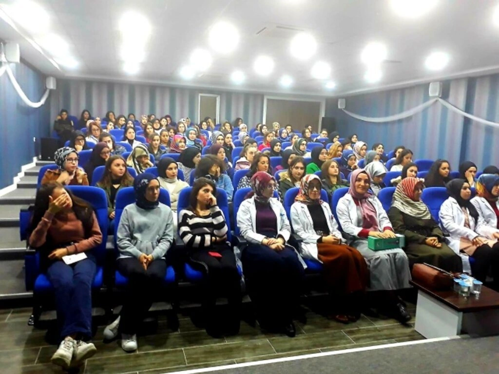 İlkadım'da gençlere Peygamber Efendimizin hayatı anlatıldı