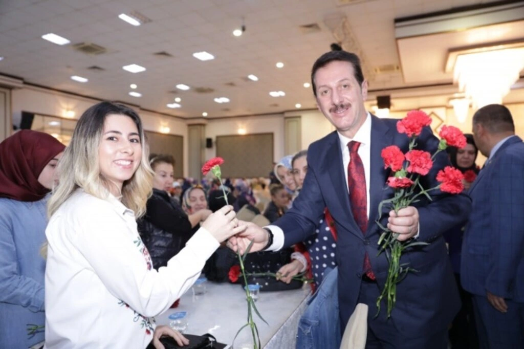 ERDOĞAN TOK: GENELDEN YERELE AK PARTİ İLE KADINLAR HEP İLK SIRADA