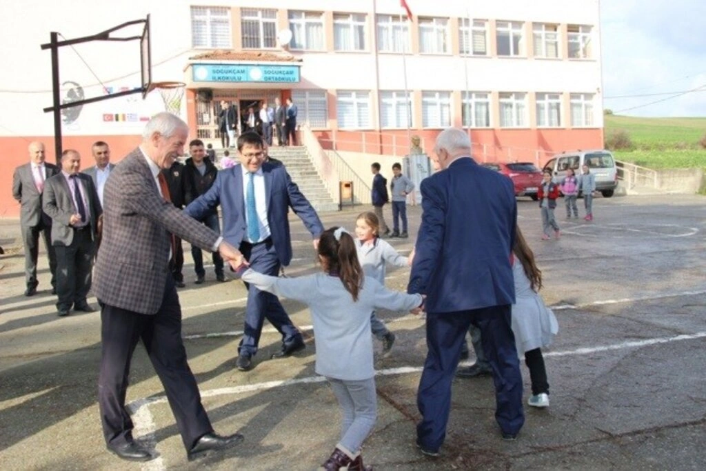 Birlikte Çok Şey Yapabiliriz Adlı Proje Alaçam'da Tanıtıldı