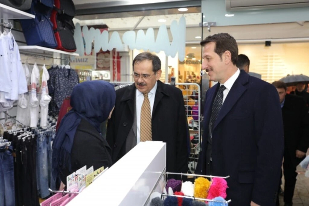 DEMİR VE TOK ESNAFLA BULUŞTU