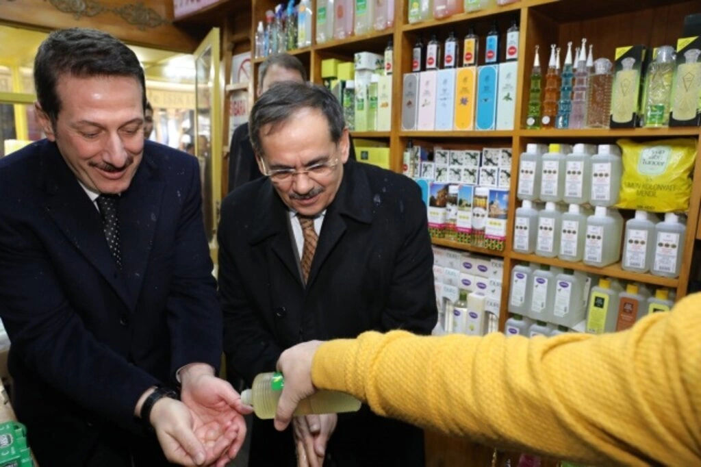 DEMİR VE TOK ESNAFLA BULUŞTU