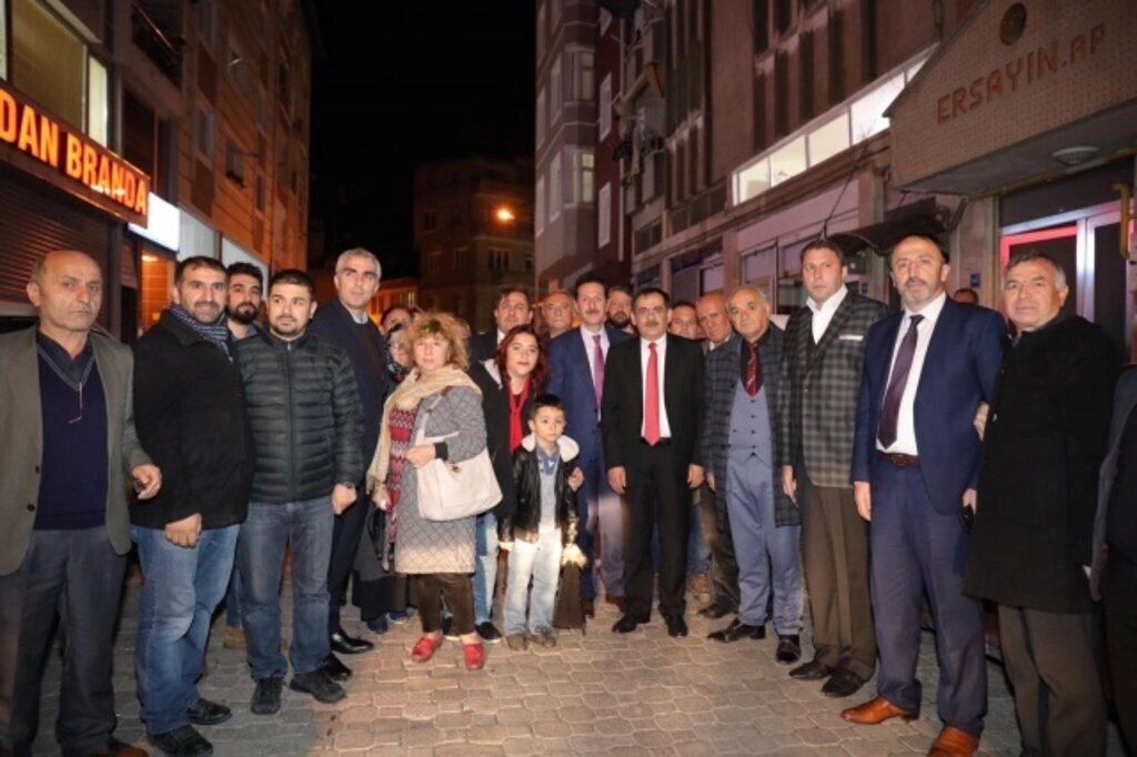 DEMİR VE TOK ESNAFLA BULUŞTU