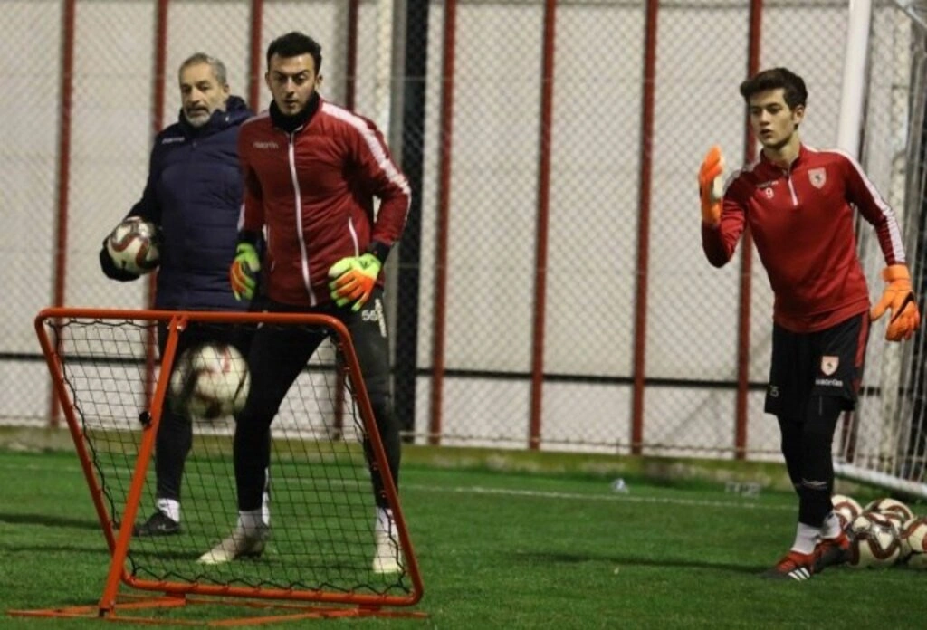 Samsunspor’da neşeli idman (24 Aralık Pazartesi)