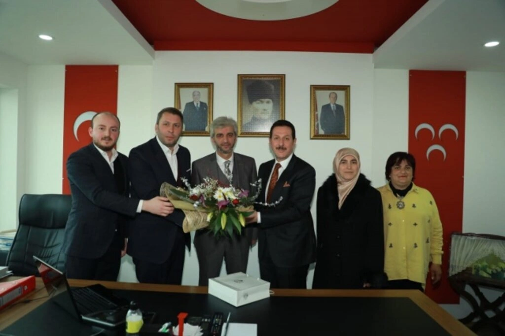 İlkadım Belediye Başkanı Erdoğan Tok, Samsun Milliyetçi Hareket Partisi(MHP) teşkilatlarına ziyaret yaptı