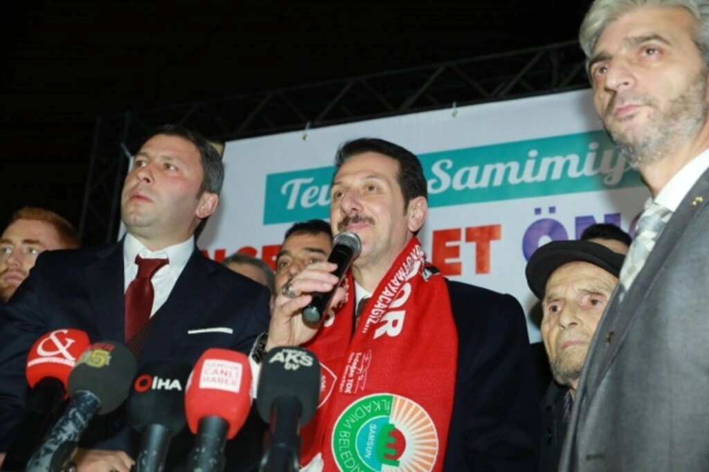 İLKADIM’DA CUMHUR’UN GÖVDE GÖSTERİSİ